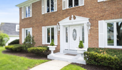 Single Family Home in Oak Brook