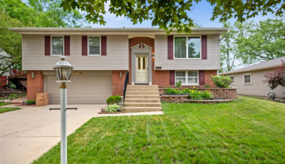 525 Ridge Circle Streamwood, IL