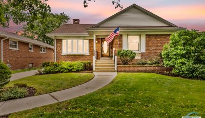 1908 Sunnyside Ave, Westchester, IL
