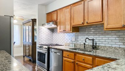 3030 Roberts Dr. Woodridge, IL