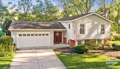937 Ironwood Ave. Darien, IL
