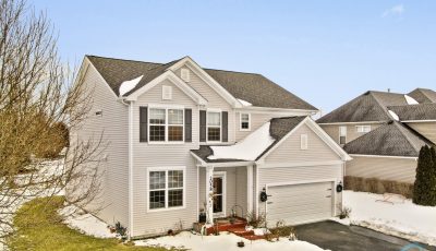 2058 Pine Creek Dr. Aurora, IL