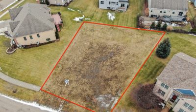 818 Hathaway Ct. North Aurora, IL
